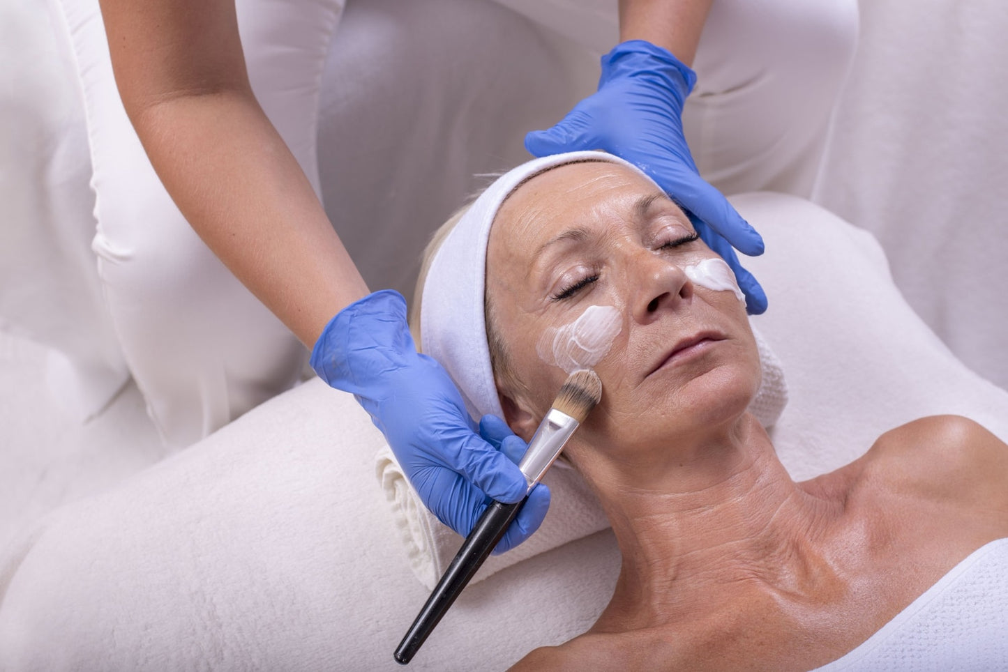 Facial de Limpieza Profunda con Tratamiento Antiaging